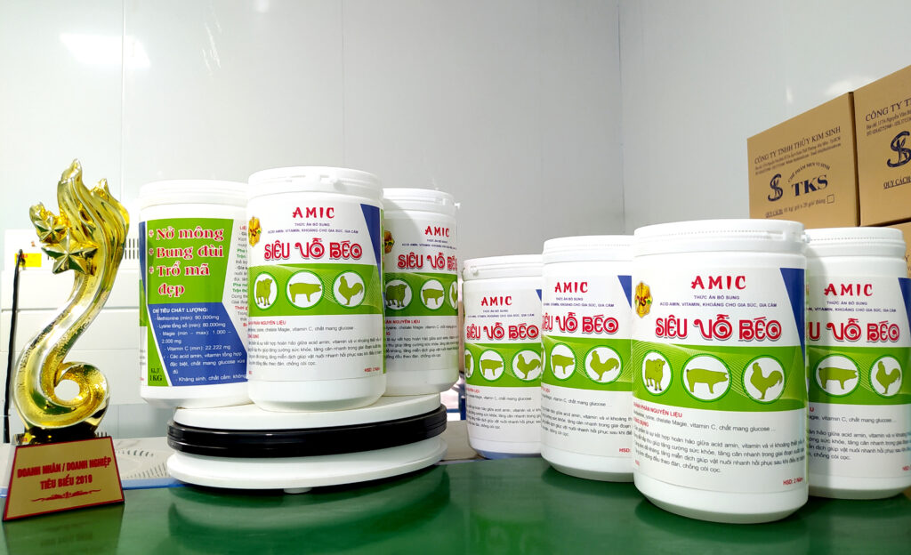 Thức Ăn Bổ Sung Vỗ Béo AMIC: Tăng Cân Nhanh Cho Gia Súc, Gia Cầm